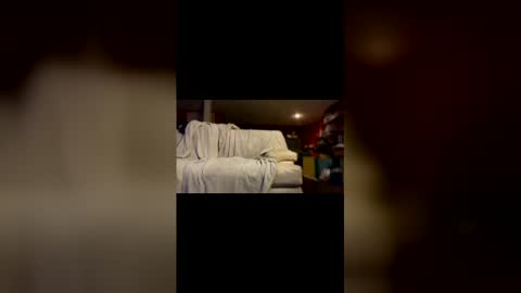 hungbwc99999 online show from January 11, 2026, 7:35 am