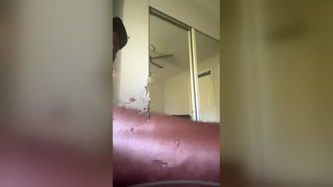 hunghimself online show from March 23, 2026, 6:34 pm