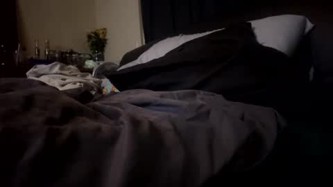 Snapshot of hunglong8 chatting on October 3, 2025, 2:25 pm hunglong8 online show from October 3, 2025, 2:25 pm