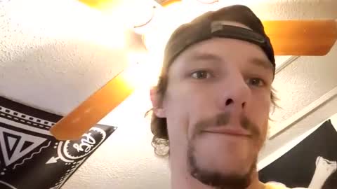 Snapshot of hungtxcock92 chatting on February 5, 2025, 10:51 am hungtxcock92 online show from February 5, 2025, 10:51 am