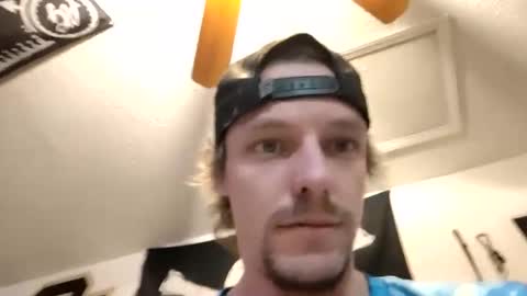 Snapshot of hungtxcock92 chatting on February 16, 2025, 4:20 am hungtxcock92 online show from February 16, 2025, 4:20 am