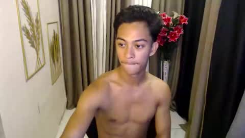 hunk_edward online show from April 28, 2026, 6:29 am