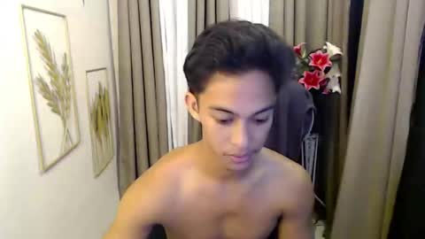 hunk_edward online show from May 8, 2026, 7:25 am