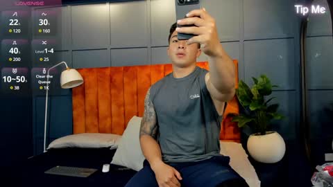 hunk_ryan online show from February 5, 2025, 12:17 pm