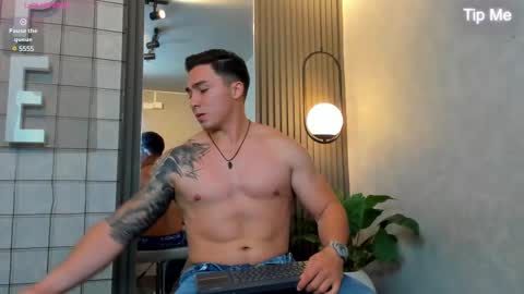 hunk_ryan online show from February 15, 2025, 5:07 pm