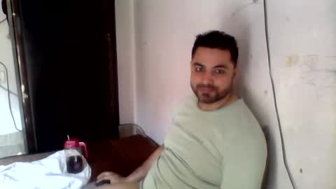 Snapshot of hunkster102 chatting on April 18, 2026, 3:10 am hunkster102 online show from April 18, 2026, 3:10 am