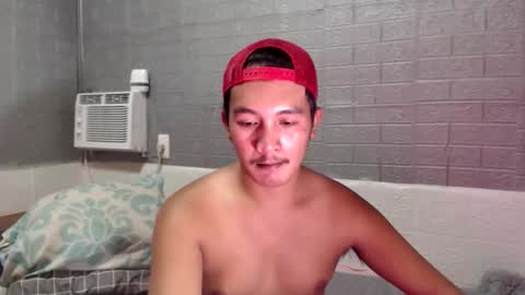 hunkylloyd online show from April 16, 2026, 9:21 am