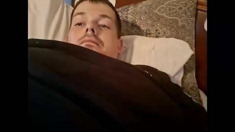 huntdog1221 online show from May 29, 2026, 12:08 am