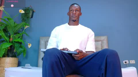 Hunter  online show from April 15, 2026, 7:21 pm