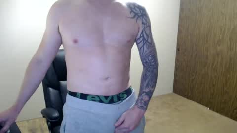Snapshot of hunter_jayden7 chatting on July 5, 2026, 7:54 pm TypsyT7 online show from July 5, 2026, 7:54 pm