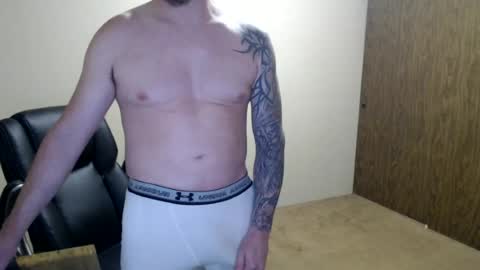 Snapshot of hunter_jayden7 chatting on July 14, 2026, 5:23 am TypsyT7 online show from July 14, 2026, 5:23 am