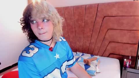 Snapshot of hunter_todd chatting on January 10, 2026, 4:47 am hunter online show from January 10, 2026, 4:47 am