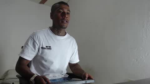 Snapshot of hunting_blondes chatting on March 29, 2026, 6:30 pm hunting_blondes online show from March 29, 2026, 6:30 pm