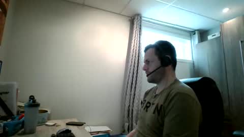 hurley7890 online show from April 14, 2026, 2:34 pm