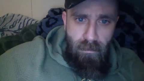 huskygengar22 online show from May 8, 2026, 5:13 am