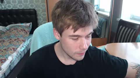 Tom online show from April 22, 2026, 9:33 am