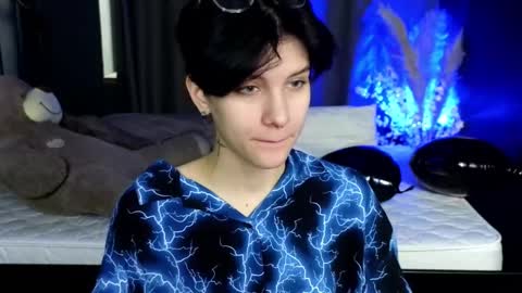 Hyeon Jin online show from March 11, 2025, 1:34 pm