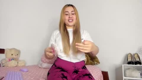 Hyun Joo online show from March 17, 2026, 4:10 pm