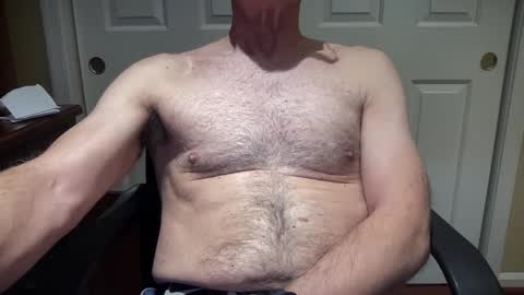 Snapshot of i8bgcq chatting on February 5, 2025, 3:52 pm The Talented Mr. DILFy online show from February 5, 2025, 3:52 pm