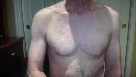 Snapshot of i8bgcq chatting on September 10, 2025, 1:44 pm The Talented Mr. DILFy online show from September 10, 2025, 1:44 pm