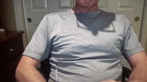 Snapshot of i8bgcq chatting on October 1, 2025, 4:02 pm The Talented Mr. DILFy online show from October 1, 2025, 4:02 pm