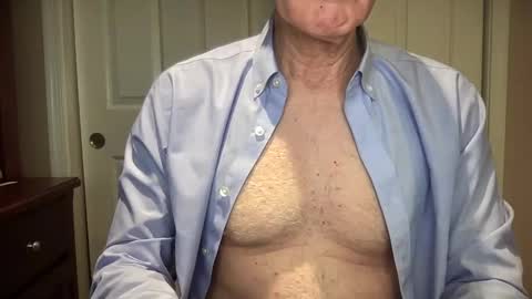 Snapshot of i8bgcq chatting on November 12, 2025, 5:57 pm The Talented Mr. DILFy online show from November 12, 2025, 5:57 pm