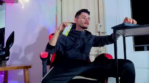 kelvis online show from February 20, 2026, 7:54 am