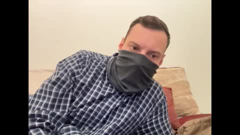 i o ro online show from October 14, 2025, 3:51 am