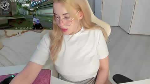 Snapshot of i_want_you_eva chatting on May 17, 2026, 3:19 pm HiI am EvaPVT is open online show from May 17, 2026, 3:19 pm