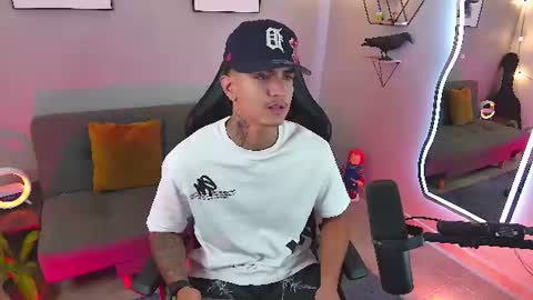 Light online show from July 13, 2026, 1:52 am