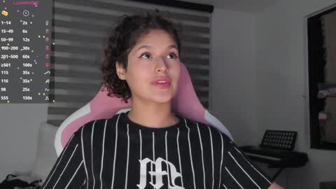 Snapshot of iam_nikki chatting on January 8, 2025, 6:20 am On instagram Imm  NikkiHelp me reach 100 likes online show from January 8, 2025, 6:20 am