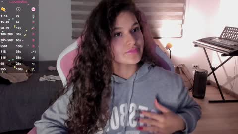 Snapshot of iam_nikki chatting on January 16, 2025, 4:28 am On instagram Imm  NikkiHelp me reach 100 likes online show from January 16, 2025, 4:28 am