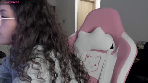 Snapshot of iam_nikki chatting on February 20, 2025, 6:06 am On instagram Imm  NikkiHelp me reach 100 likes online show from February 20, 2025, 6:06 am