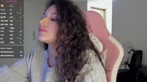 Snapshot of iam_nikki chatting on March 8, 2025, 9:06 am On instagram Imm  NikkiHelp me reach 100 likes online show from March 8, 2025, 9:06 am