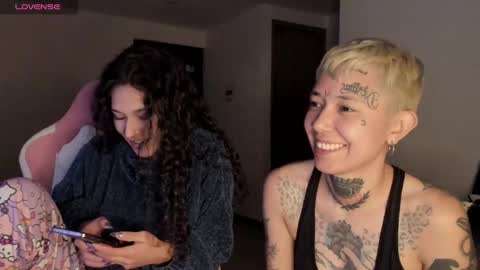 Snapshot of iam_nikki chatting on March 10, 2025, 6:49 am On instagram Imm  NikkiHelp me reach 100 likes online show from March 10, 2025, 6:49 am