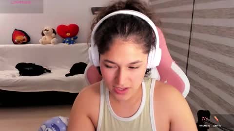 Snapshot of iam_nikki chatting on September 30, 2025, 4:28 am On instagram Imm  NikkiHelp me reach 100 likes online show from September 30, 2025, 4:28 am