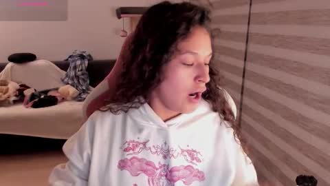 Snapshot of iam_nikki chatting on October 15, 2025, 2:44 am On instagram Imm  NikkiHelp me reach 100 likes online show from October 15, 2025, 2:44 am