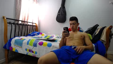 iam_yourbabyprincess_xd online show from January 8, 2025, 5:26 pm