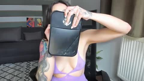 Baby Gal online show from February 4, 2025, 11:38 am