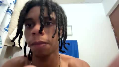 iamadielpr online show from November 25, 2025, 10:21 pm