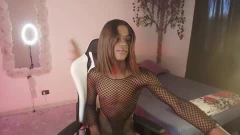 iamandrey_ online show from April 24, 2026, 1:13 pm