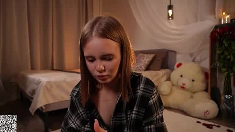 Snapshot of iamclaire_ chatting on November 15, 2025, 4:36 pm Claire online show from November 15, 2025, 4:36 pm