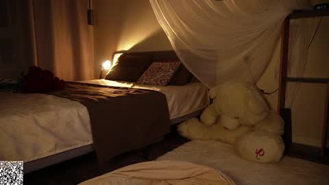 Claire online show from December 22, 2025, 8:28 pm