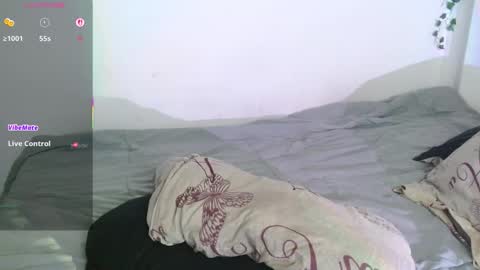 iamdani01 online show from February 3, 2026, 6:22 am