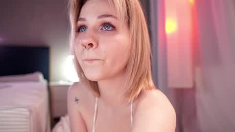 Snapshot of iamninamint chatting on January 5, 2025, 7:17 pm Nina  online show from January 5, 2025, 7:17 pm