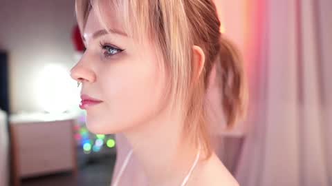 Snapshot of iamninamint chatting on January 7, 2025, 7:28 pm Nina  online show from January 7, 2025, 7:28 pm