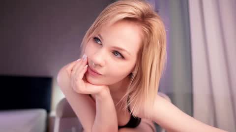 Snapshot of iamninamint chatting on January 18, 2025, 5:59 pm Nina  online show from January 18, 2025, 5:59 pm