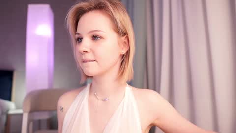 Snapshot of iamninamint chatting on January 26, 2025, 10:02 pm Nina  online show from January 26, 2025, 10:02 pm