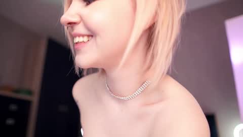 Snapshot of iamninamint chatting on February 15, 2025, 10:10 pm Nina  online show from February 15, 2025, 10:10 pm