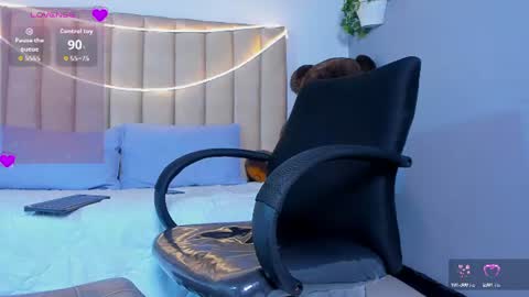 Snapshot of ian_diamond chatting on July 14, 2026, 2:05 am Iam online show from July 14, 2026, 2:05 am